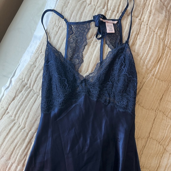 Intimates Bundle - Picture 3 of 5